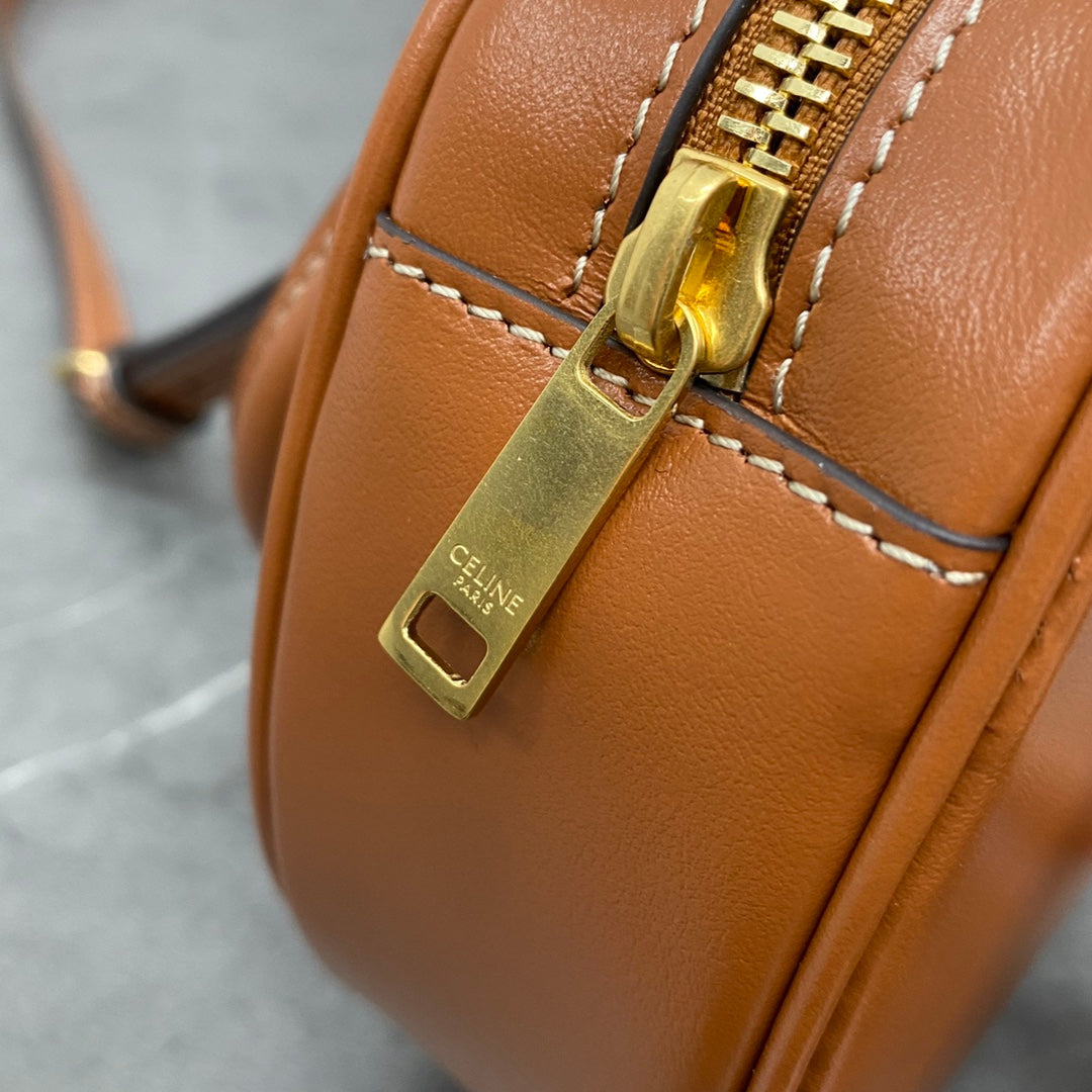 Top Quality Heart Bag For Women 04Lu Brown Medium Travel Bag