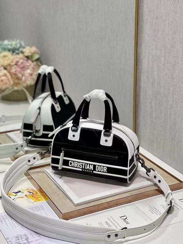 29 Handbag