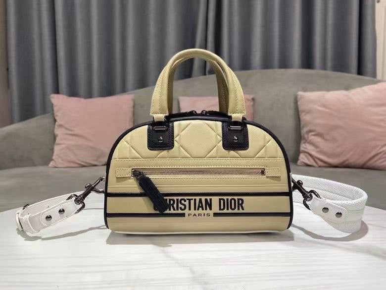 30 Handbag