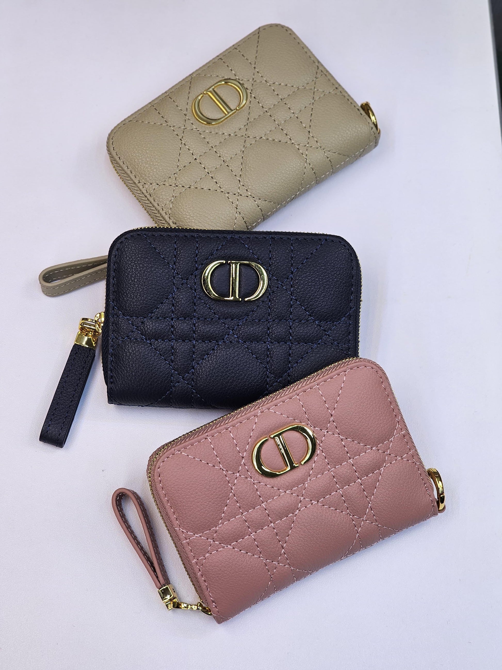 3 Color 8 Handbag