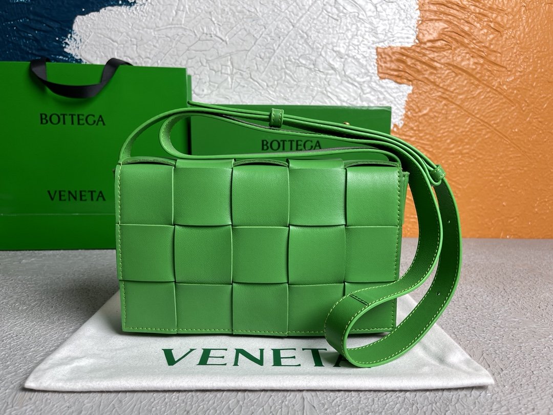 Top Quality Cassette Parakeet For Women Women Travel Bag