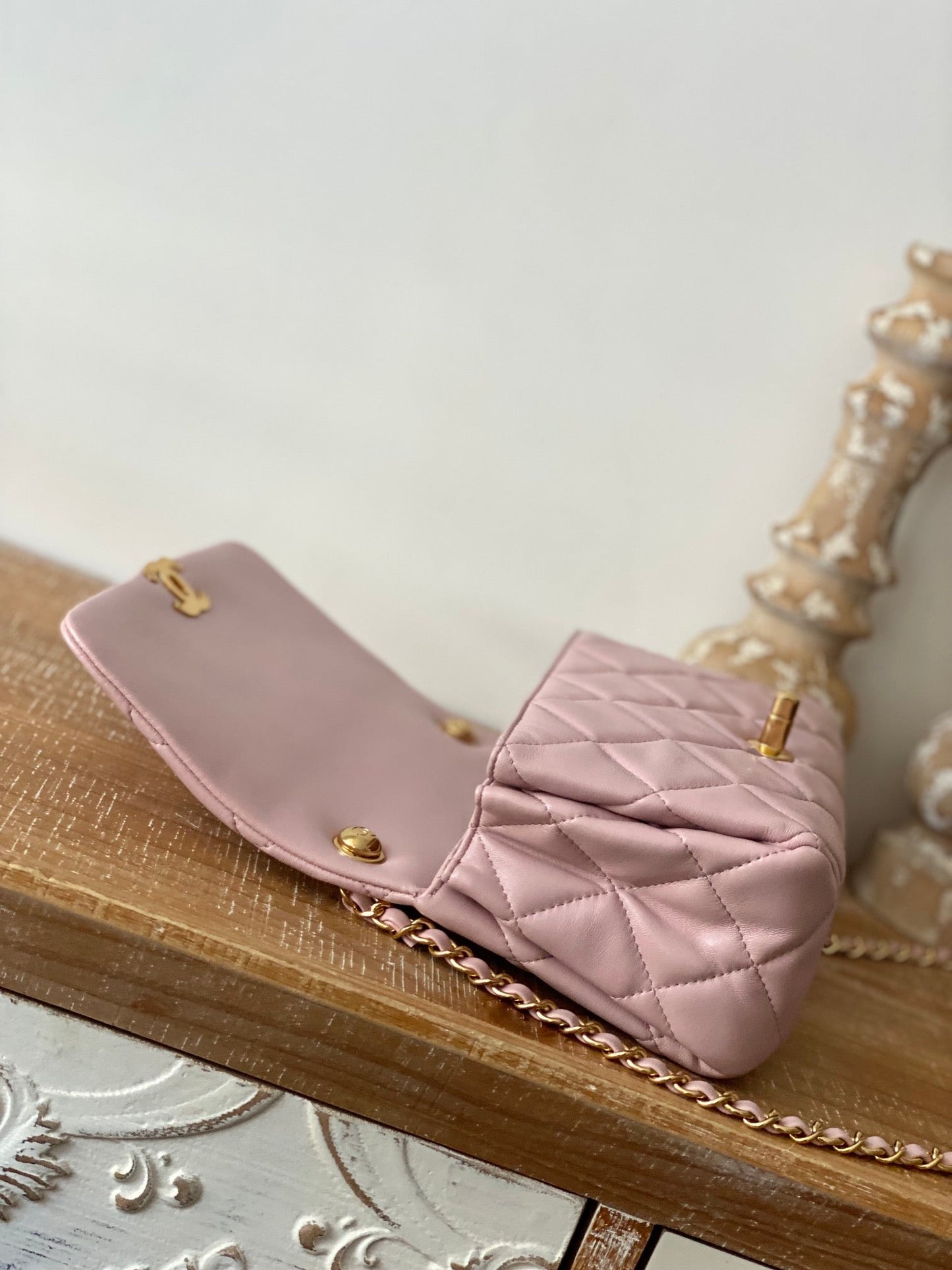 CHL Classic Diamond Light PiNike Flap Handbag