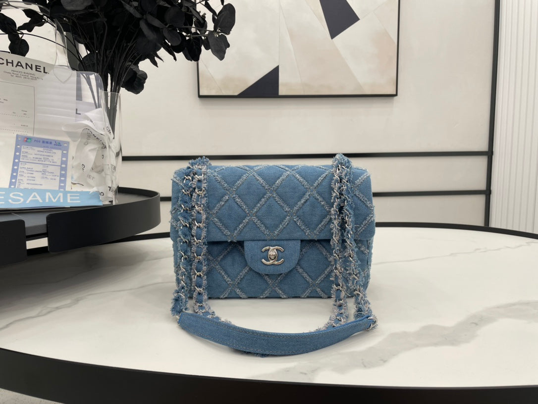 Chanel Luxury Bag - CHL - 611