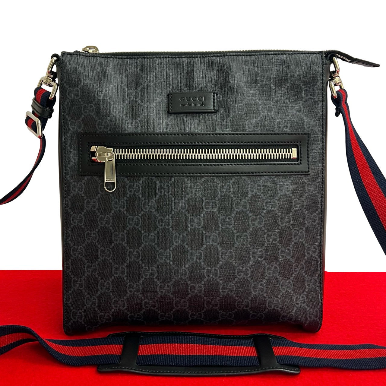 Gucci Supreme Shoulder Bag Leather