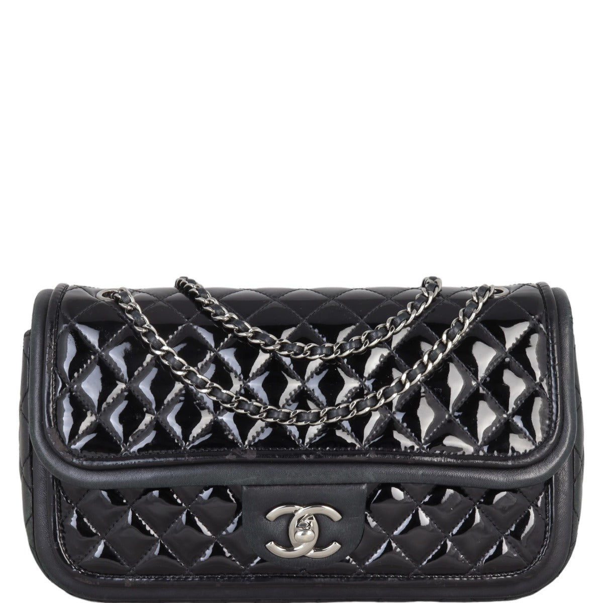 Chanel Classic Twist Bag Patent Black Medium Handbag