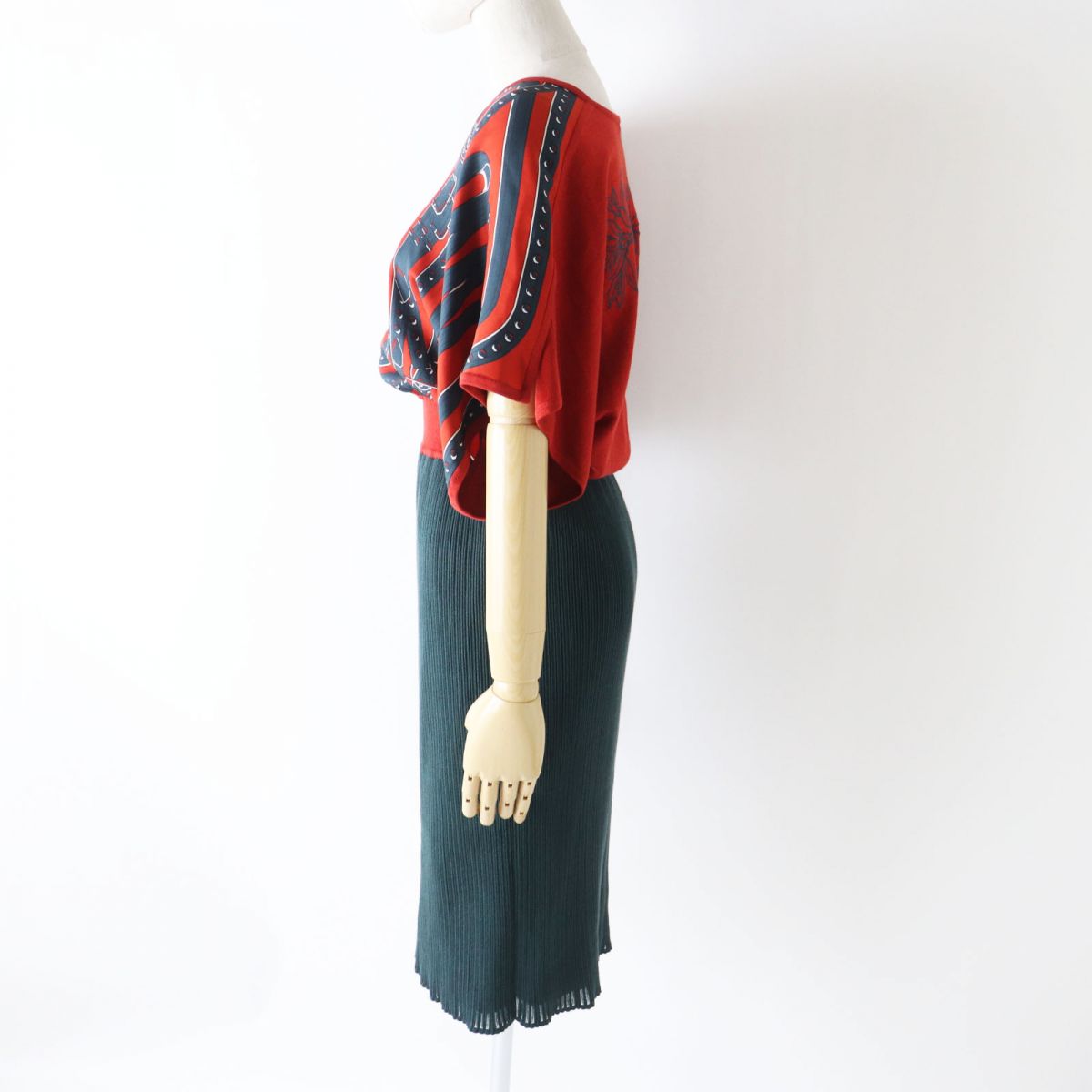 One Piece Outer: Silk, Outer: Silk, Outer: Red Green Travel Bag