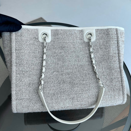Chanel *Microchip* Deauville Tote Tweed Grey SHW Microchip White Medium Tote Bag