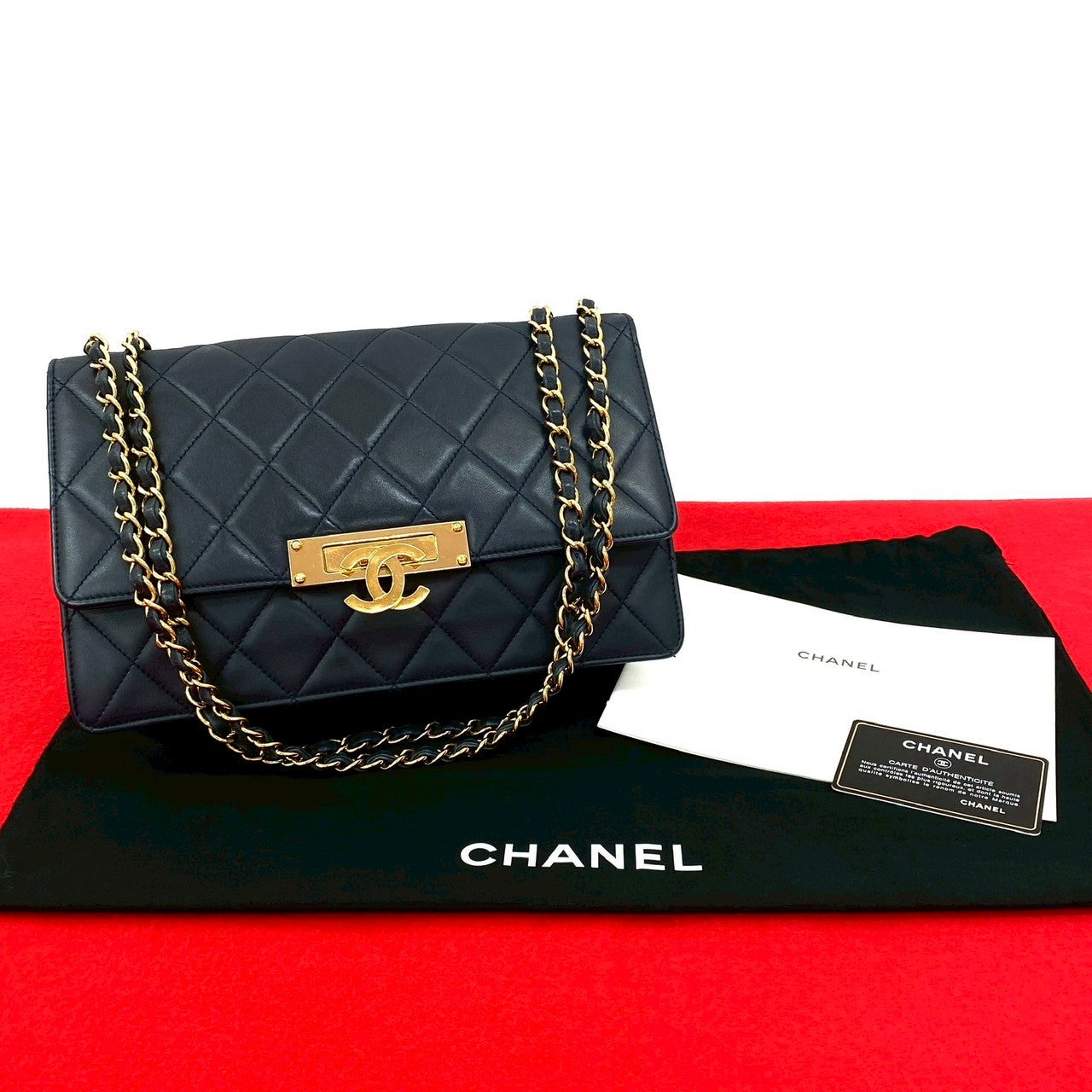 Matelasse Lambskin Shoulder Bag 162