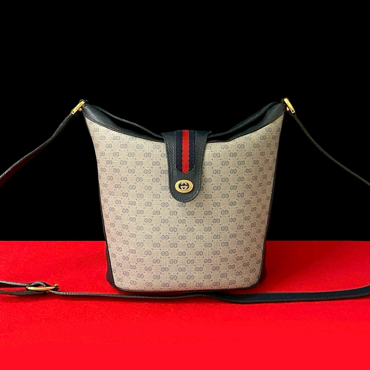 Gucci Old Micro Shoulder Bag Leather