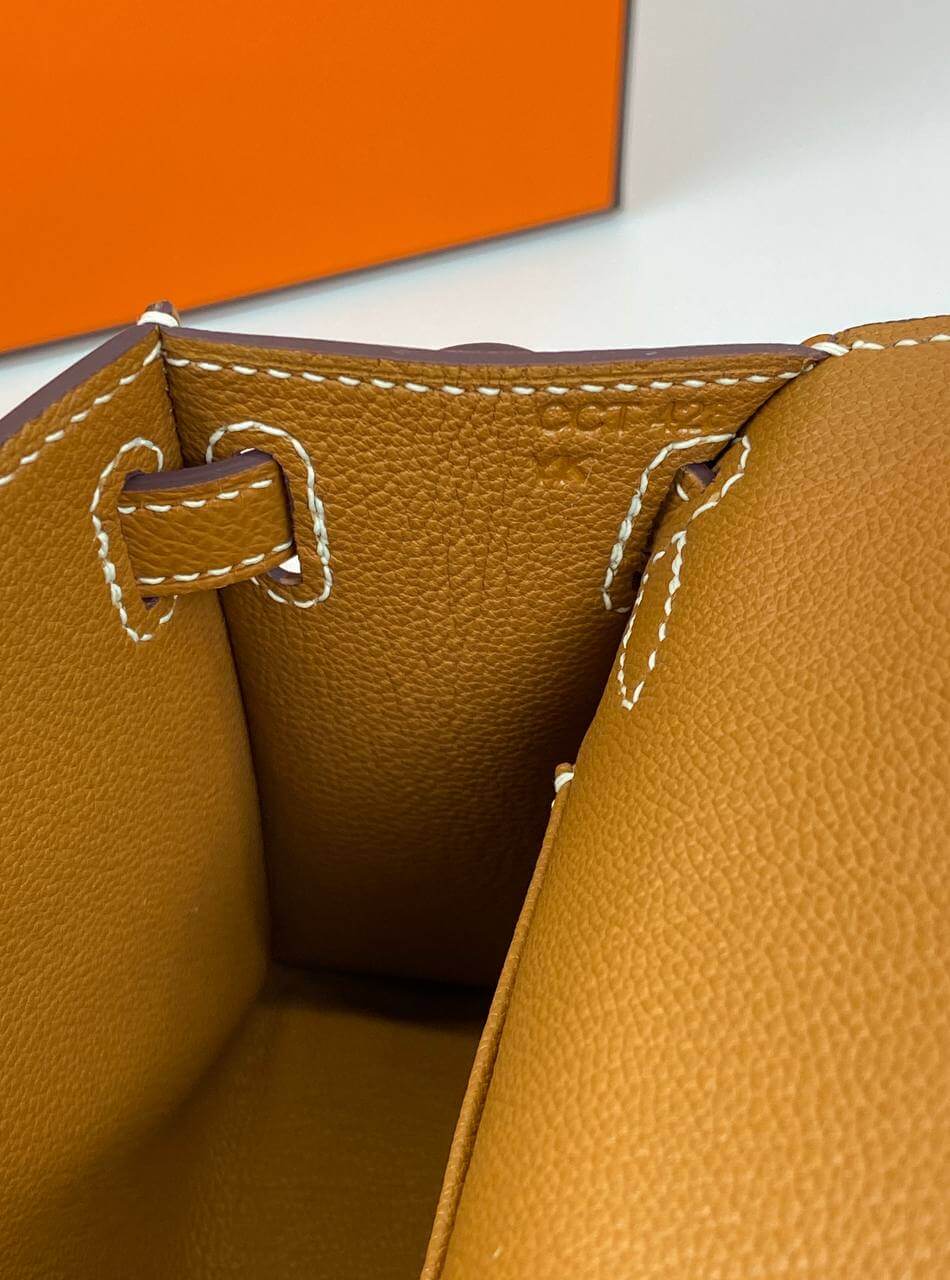 Hermes Luxury Kelly Sellier Bag Epsom Hardware Brown Gold Travel Bag
