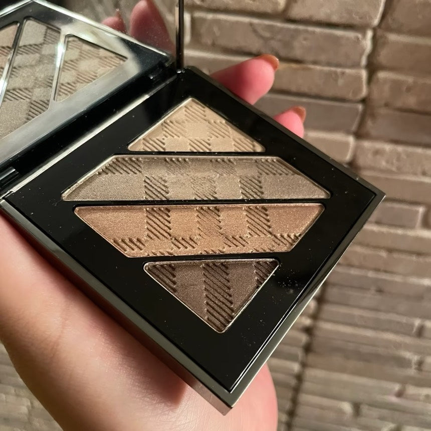 Burberry Luxury Complete Eye Palette Handbag Gold Travel Bag Palette Gold 25