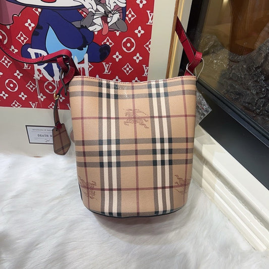 Burberry Luxury Check Bag Beige Bucket Bucket Bag