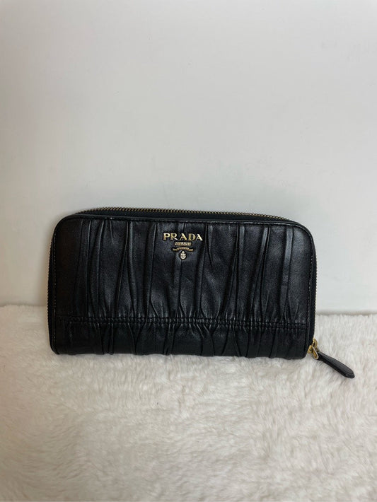 Prada Handbag Wallet -style Leather Saffiano Black
