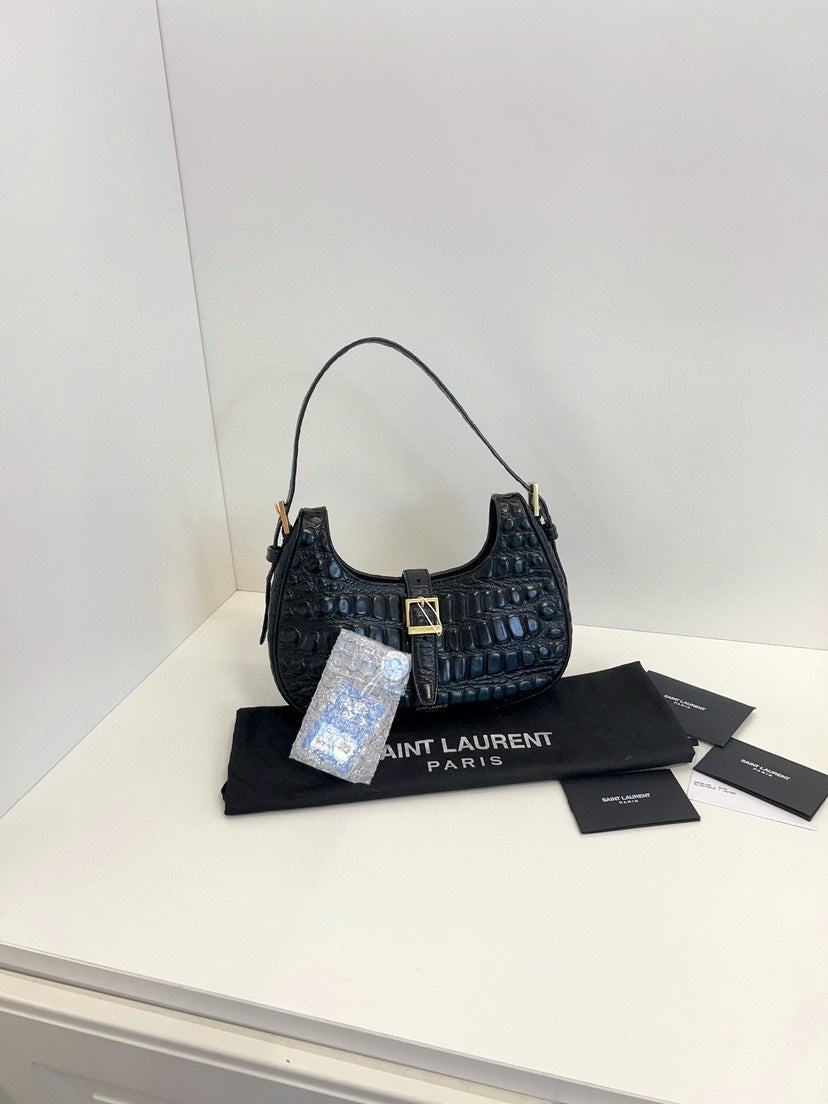 YSL Saint Laurent Hobo Bag 24x17x6cm