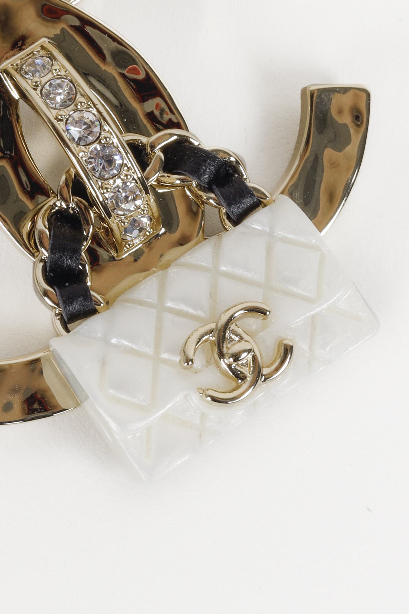 Chanel 2023 Cruise CC Charm Champagne Gold Brooch