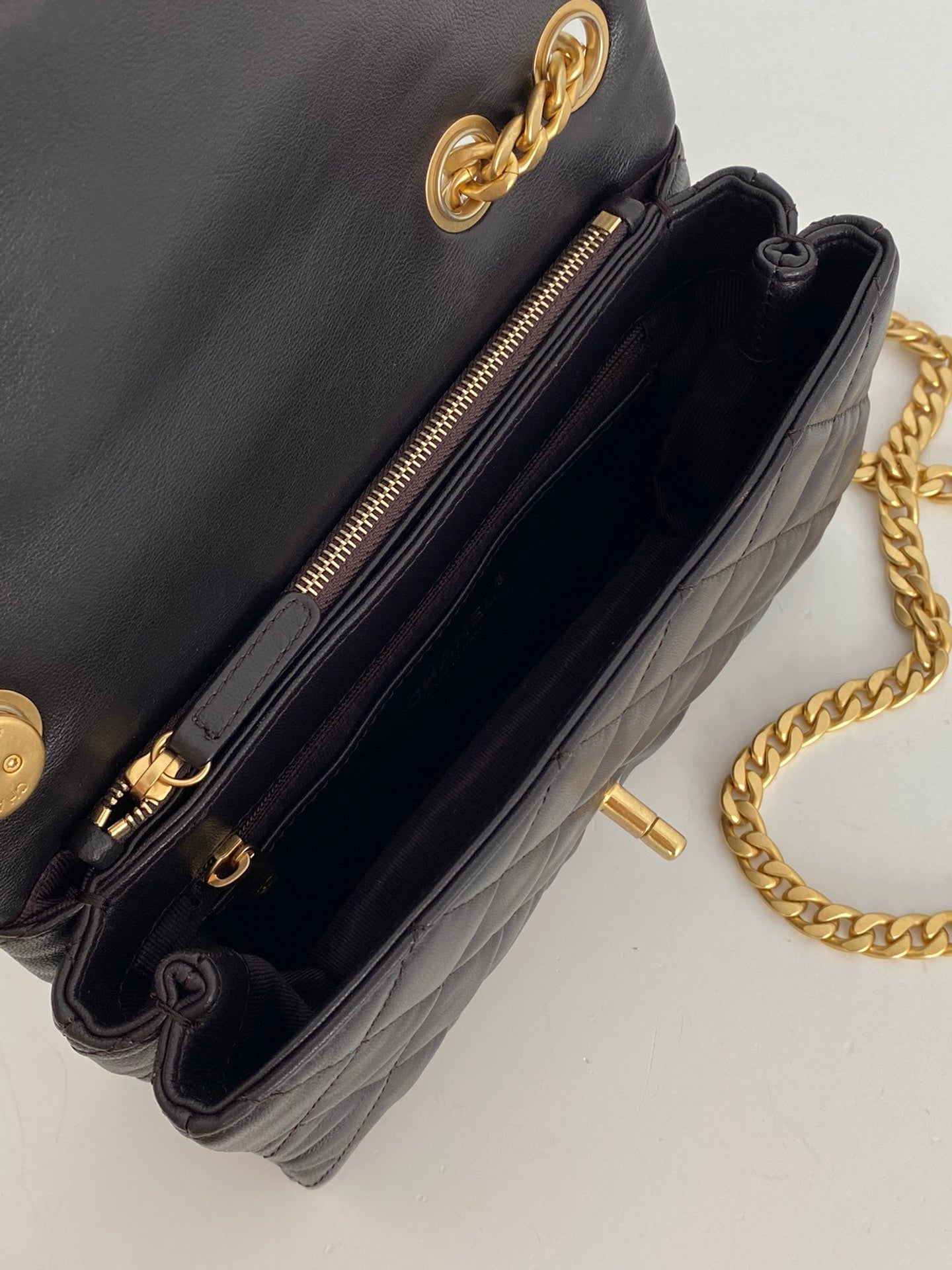 CHLSmall , ’s 8.7in 22cm Black Flap Handbag