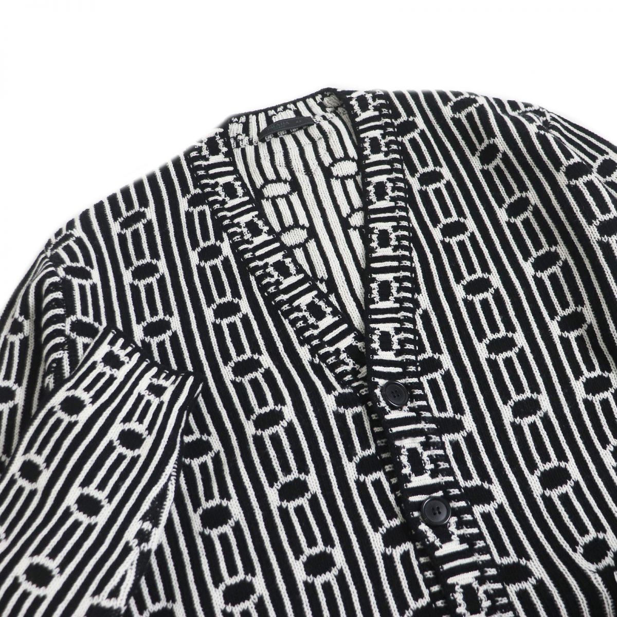Knit Outer: % Virgin Wool, Outer: % Black White Travel Bag