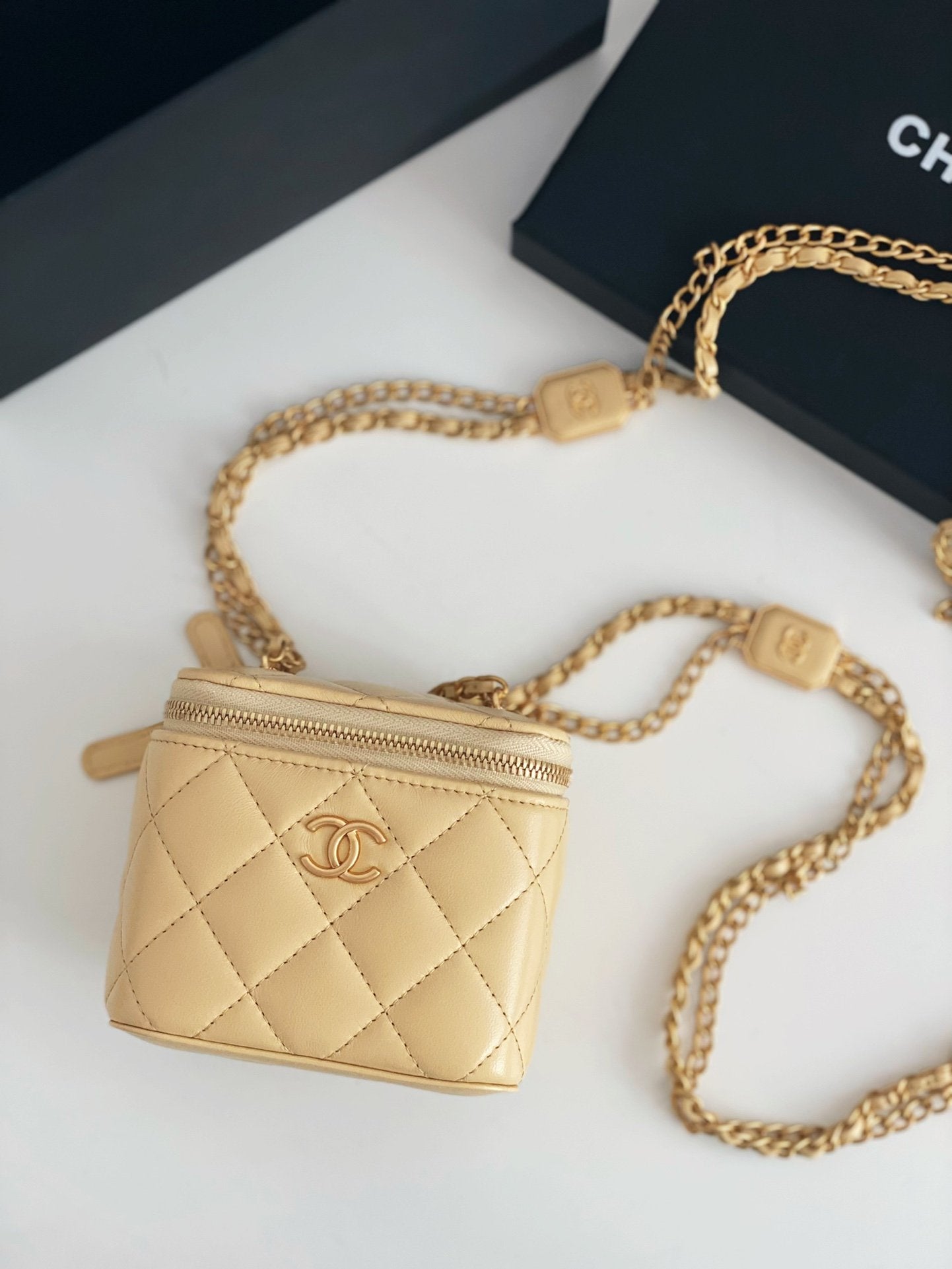 Chlsmall Vanity With Yellow For Women Bags Chain Travel Bag