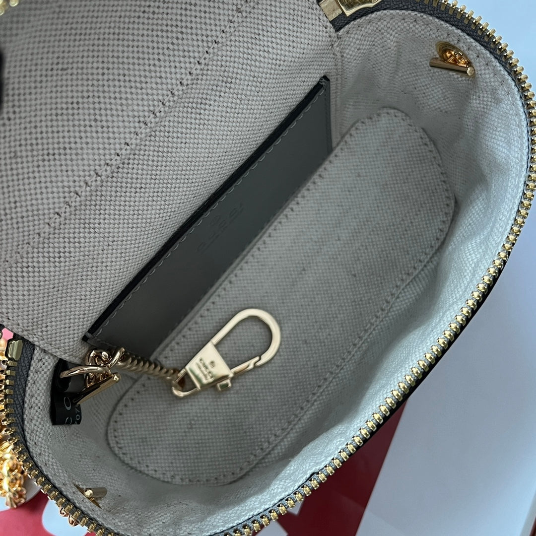 gg , ’s 6.3in Quilted Gray Mini Travel Bag
